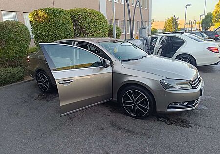 VW Passat Volkswagen 2.0 TDI BlueMotion Technology Highline