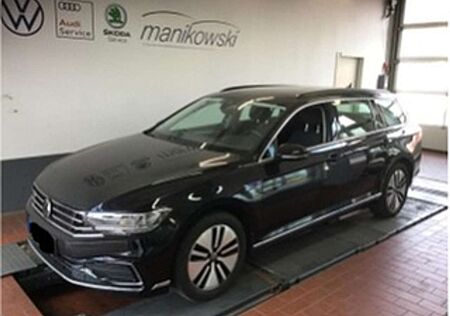 VW Passat Variant Volkswagen GTE 1.4TSI DSG Navi+BT+GJR+CarPlay+RFK+ACC+Stzhzg+