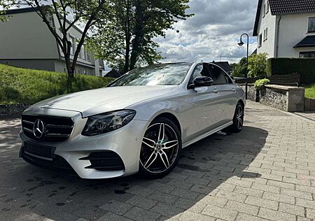 Mercedes-Benz E 300 d 9G/PANO/BURMESTER/AMG