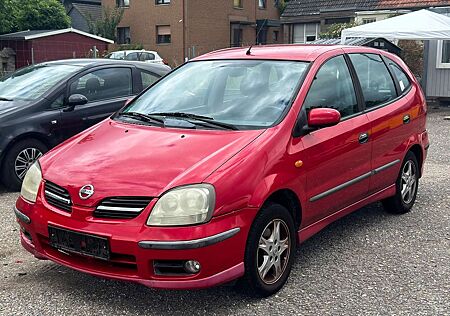 Nissan Almera Tino acenta
