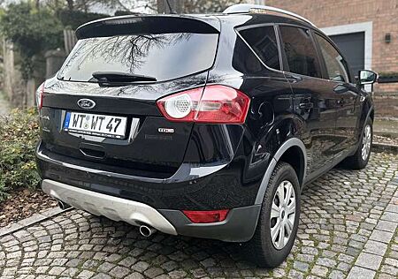 Ford Kuga 2.0 TDCi 2x4 Titanium