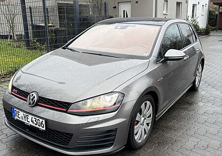 VW Golf GTI Volkswagen GTI Performance BMT