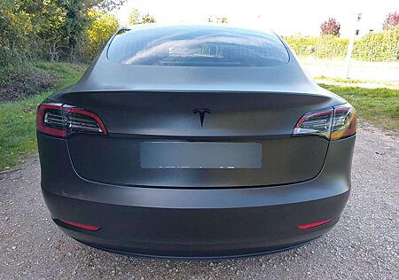 Tesla Model 3 Allradantrieb Dual Motor Performance