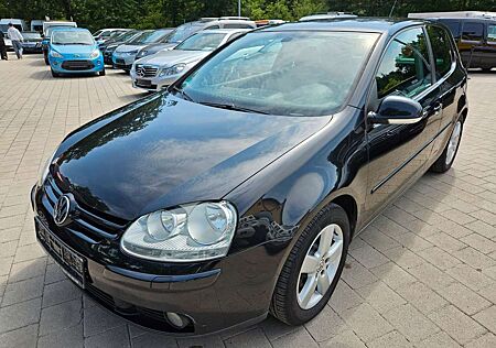 VW Golf Volkswagen V Lim. United