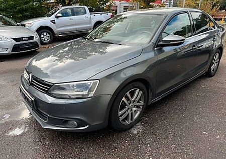 VW Jetta Volkswagen Highline LEDER PDC