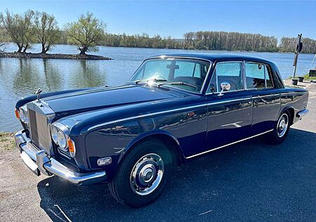Rolls-Royce Silver Shadow
