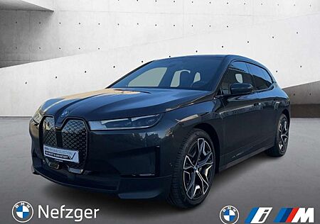 BMW iX xDrive40 Park-Assistent H&K Komfortzugang