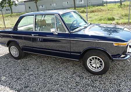 BMW 2002 1602 Limousine Sammlerfahrzeug nie Rost