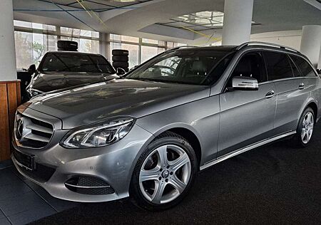 Mercedes-Benz E 220 E220CDi Avantgarde/AHK/Distr/LED/RFK/Pano/Standh