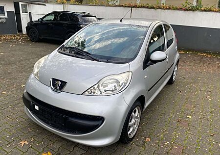 Peugeot 107 Urban Move KLIMA EFH ZV ALU ALLWETTER