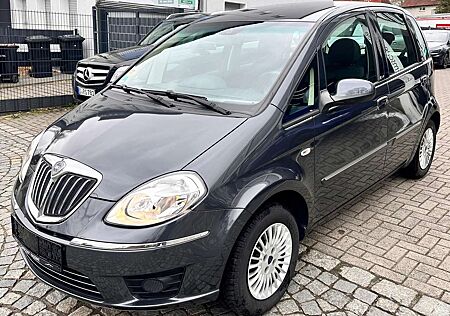 Lancia Musa Argento Klima Tüv+Au Neu nur 31000km gelaufen !