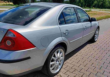 Ford Mondeo 2.2 TDCi Ghia