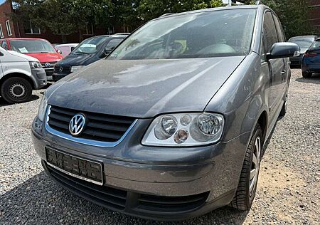 VW Touran Volkswagen 1.6 FSI Trendline