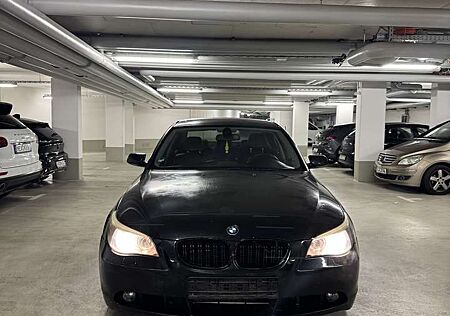 BMW 523 E60 523i Automat