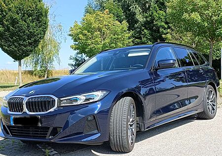 BMW 320d 320 Touring xDrive Aut., AHK, HUD, versch. Pakete