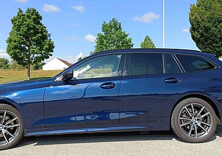 BMW 320d 320 Touring xDrive,AHK,HUD,4Pakete,EUROPlus:10/28
