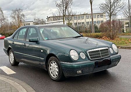 Mercedes-Benz E 230 ELEGANCE Automatik