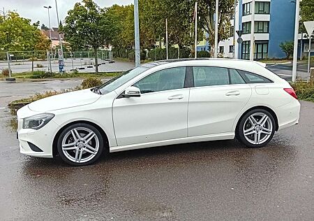 Mercedes-Benz CLA 180 CLA Shooting Brake 180 7G-DCT