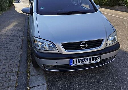 Opel Zafira 1.8 16V Edition 2000