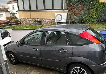 Ford Focus TÜV NEU KLIMA & SITZHEIZUNG