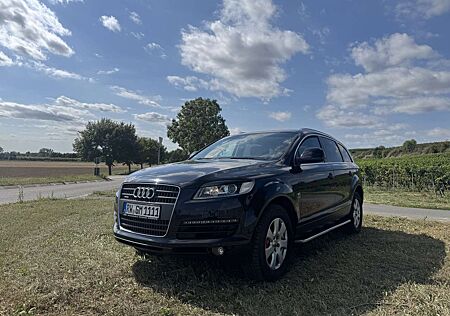 Audi Q7 3.0 TDI DPF quattro tiptronic