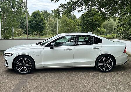 Volvo S60 T8 Plug-In AWD R Design Benzin/Elektro