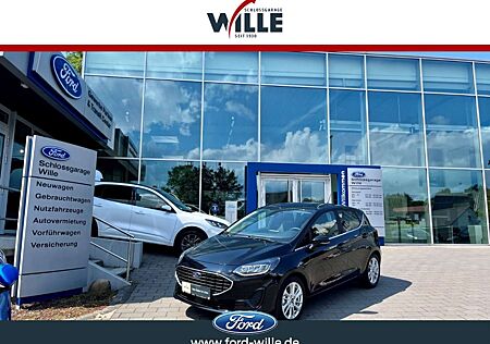 Ford Fiesta Titanium Adaptive-LED Sicherheits-/Winter-Paket