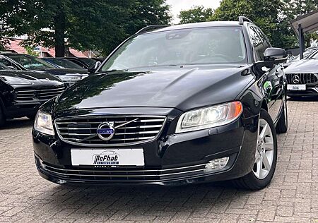 Volvo V70 Kombi Momentum AWD Automatik