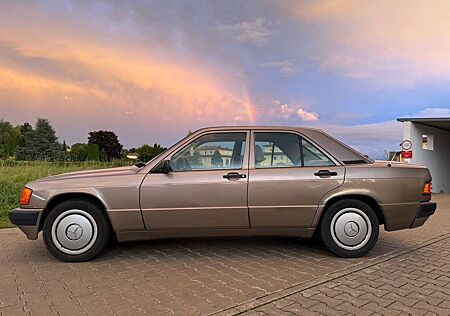 Mercedes-Benz 190 E 1.8