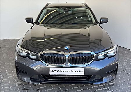 BMW 320 dA xDrive Tour. Advantage LiveCock.AHK.PDC.SH