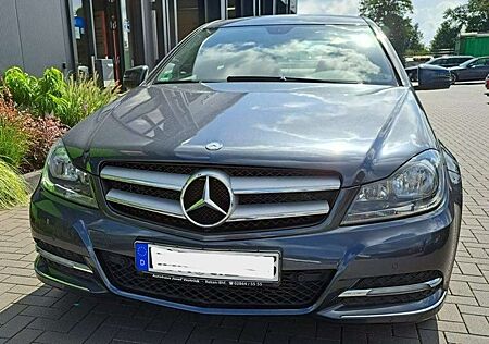 Mercedes-Benz C 200 CGI BlueEfficiency (204.348)