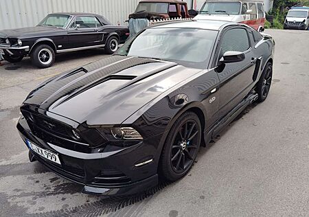 Ford Mustang 5.0 GT , MOTOR rev.,Klappenauspuff seitl., CERVINI