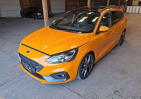 Ford Focus ST RECARO*PANO*KAM*HuD*KEYLESS*ACC*B&O*LED