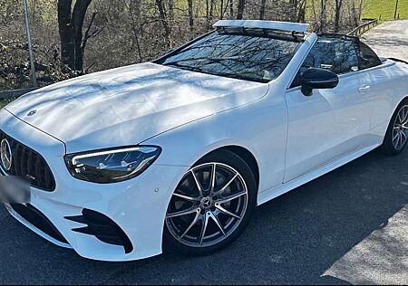 Mercedes-Benz E 220 d Cabrio 9G-TRONIC AMG Line