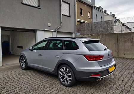 Seat Leon gebraucht kaufen Seat Leon ST 2.0 TDI X-Perience DSG 4Drive 184