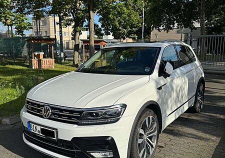 VW Tiguan Volkswagen Highline BMT/Start-Stopp 4Motion AHK R-Line Sthz