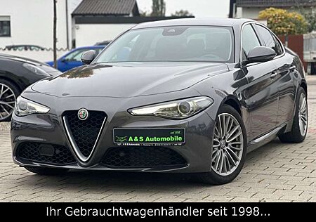 Alfa Romeo Giulia 2.0 Turbo Super *BI-XENON/KAMERA/MEMORY*