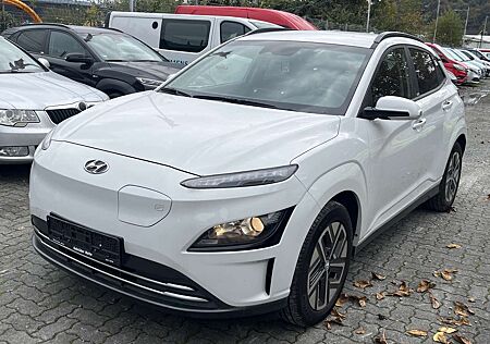 Hyundai Kona Edition 30+*R.Cam*CarPlay*Navi*Wärmepumpe*