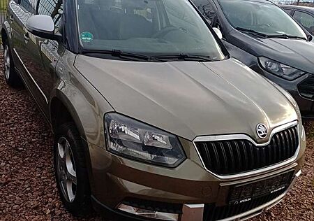 Skoda Yeti Active Outdoor Klima AHK 8-fach Alur. 1.Hand