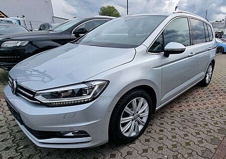 VW Touran Volkswagen Highline -MASSAGESITZE-KLIMA-TEMPO-EURO6-