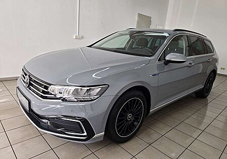 VW Passat Variant Volkswagen GTE LED Virtual Navi HuD Massage Kamera AHK AppC.