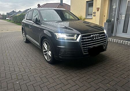 Audi Q7 3.0 TDI quattro tiptronic