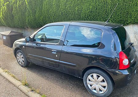 Renault Clio 3-Türer 1.2 16V - 75 PS