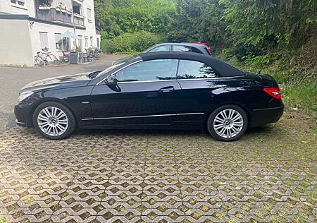 Mercedes-Benz E 200 CGI Cabrio BlueEFFICIENCY Automatik Elegance