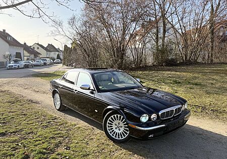 Jaguar XJ6 Executive // Perfekte Historie