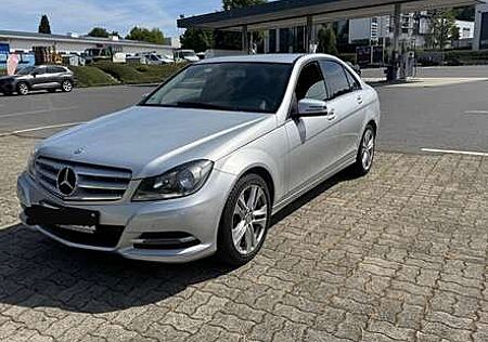 Mercedes-Benz C 220 CDI DPF (BlueEFFICIENCY) 7G-TRONIC Avantgarde