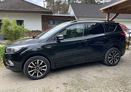 Ford Kuga ST-Line AWD 4x4