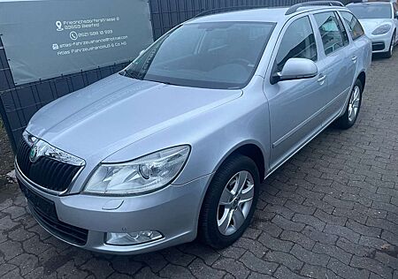 Skoda Octavia Combi Elegance,Automatik,Teilleder,Xenon