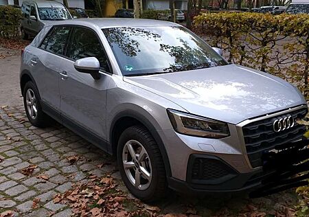 Audi Q2 TFSI S Tronic, Automatic, Benzin, ca. 3 Monate alt