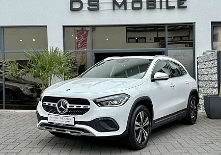 Mercedes-Benz GLA 200 Progressive/Widescreen/18''